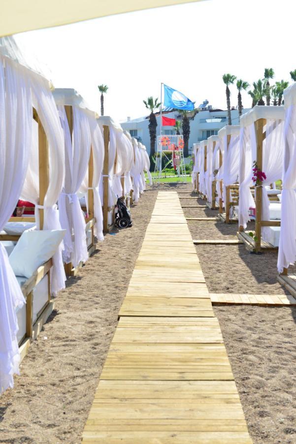 アンタルヤ ララ ビーチ ホームズアパートホテル エクステリア 写真